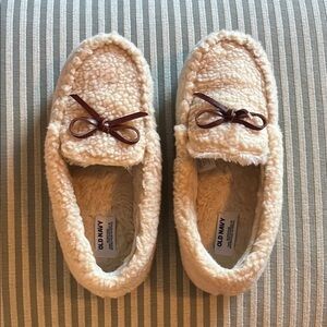 Old Navy Fuzzy Slippers